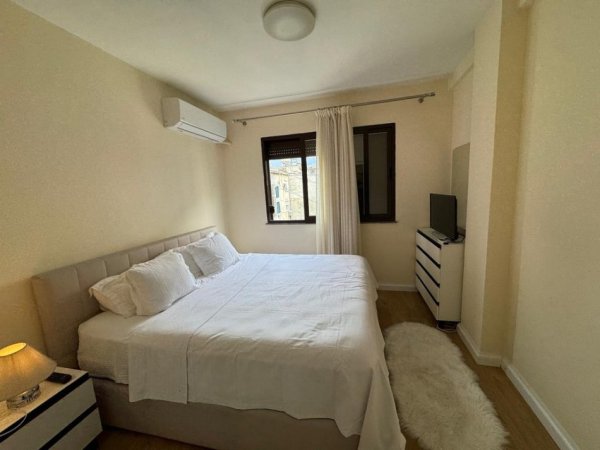 Tirane, shitet apartament 2+1+Ballkon Kati 3, 107 m² 250.000 € (Sheshi Willson)