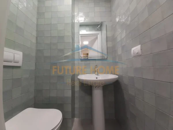 Tirane, shitet apartament 2+1 Kati 1, 73 m² 210.000 € (Rruga e Elbasanit, prane Shkolles Osman Myderizi)