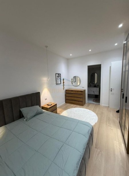 Tirane, jepet me qera apartament 2+1 Kati 5, 114 m² 1.500 € ("Kompleksi Delijorgji ")