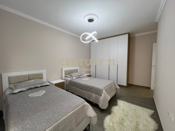 Tirane, shitet apartament 2+1+Aneks+Ballkon Kati 7, 110 m² (Neom129325)