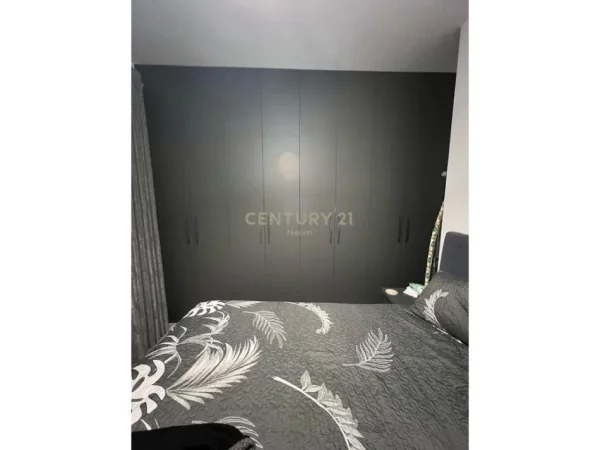 Tirane, shitet apartament 2+1+Ballkon Kati 2, 75 m² 150.000 € (Neom129329)