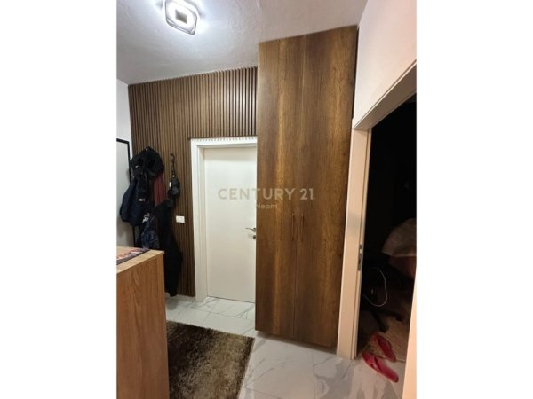 Tirane, shitet apartament 2+1+Ballkon Kati 2, 75 m² 150.000 € (Neom129329)