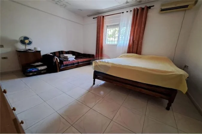 Vlore, shitet shtepi 2+1 Kati 0, 456 m² 165.000 € (Ish Fusha Aviacionit Vlorë)