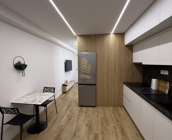 Tirane, jepet me qera garsonier 1+1 Kati 0, 33 m² 550 € (Rruga Kavajes)