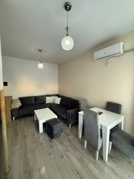 Tirane, shitet apartament 1+1 Kati 8, 46 m² 90.000 € (Rruga Loni Ligori)