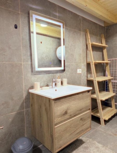 Tirane, jepet me qera apartament 1+1+Ballkon Kati 1, 80 m² 1.300 € (RRUGA E DURRESIT)