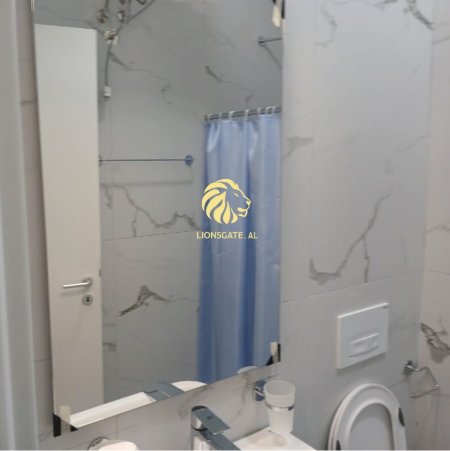 Tirane, jepet me qera apartament 1+1+Ballkon Kati 7, 40 m² 400 € (Ali Demi)