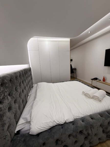 Tirane, jepet me qera apartament 1+1+Ballkon Kati 1, 55 m² 550 € (21 Dhjetori)