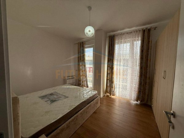Tirane, jepet me qera apartament 2+1 Kati 8, 104 m² 500 € 