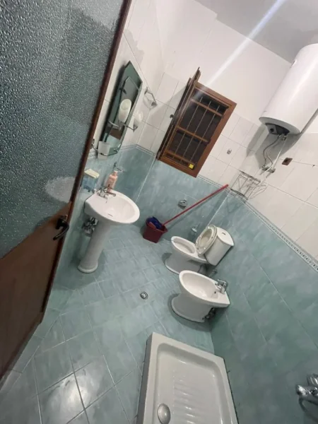 Tirane, jepet me qera apartament 1+1 Kati 2, 75 m² 350 € (5 maj)