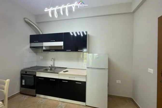 Tirane, jepet me qera apartament 1+1 Kati 2, 60 m² 400 € (Rruga Fuat Toptani)