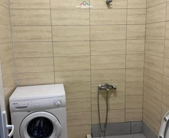 Tirane, jepet me qera apartament 1+1 Kati 2, 60 m² 400 € (Rruga Fuat Toptani)