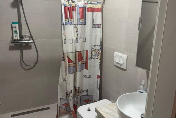 Tirane, jepet me qera apartament 2+1 Kati 3, 106 m² 750 € (Don Bosco)