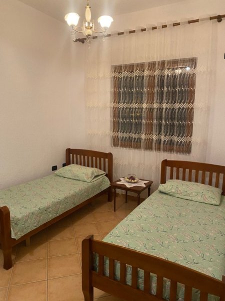 Tirane, jepet me qera apartament 2+1 Kati 1, 80 m² 400 € (Selitë e Vogël)