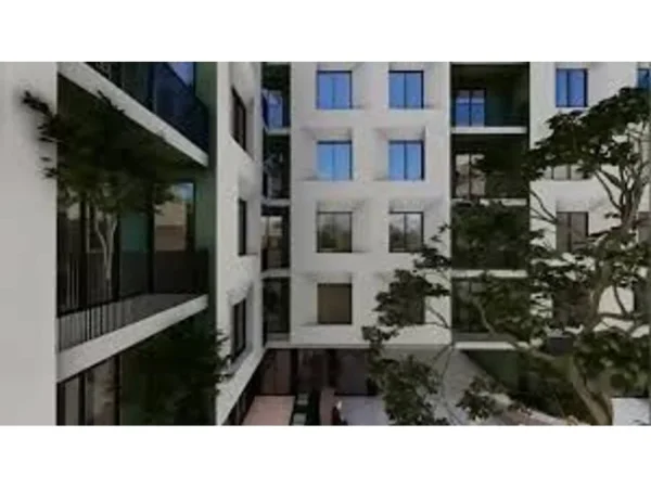 SHITET APARTAMENT 1+1 NE GOLEM , PRANE DETIT