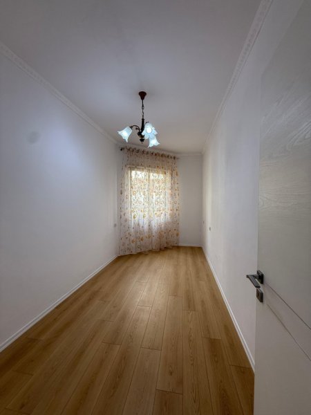 Tirane, shitet apartament 2+1+Ballkon Kati 3, 75 m² 112.000 € (Rruga e Thesarit, Fresk)