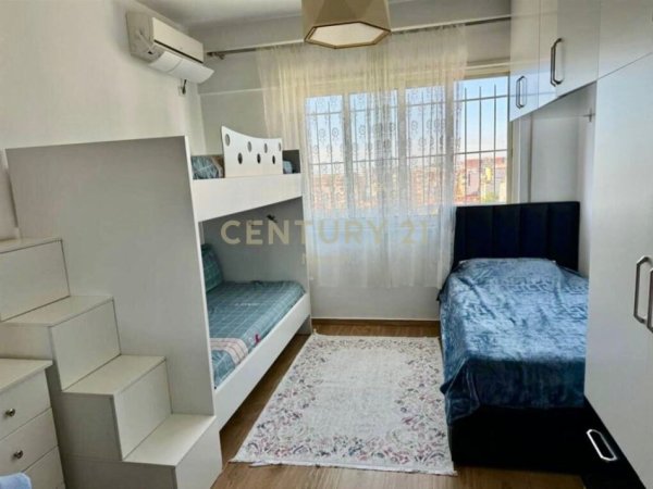 Tirane, shitet apartament 2+1+Aneks+Ballkon Kati 10, 124 m² 270.000 € (Neom129480)