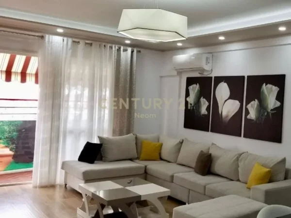 Tirane, shitet apartament 2+1+Aneks+Ballkon Kati 10, 124 m² 270.000 € (Neom129480)