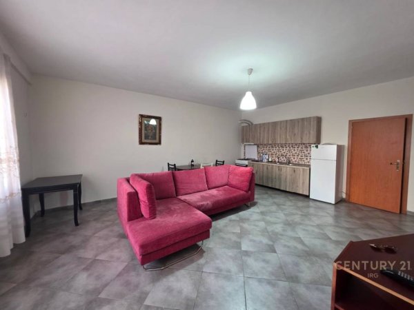 Tirane, jap me qera apartament 1+1 Kati 4, 78 m² 400 € (Astir)