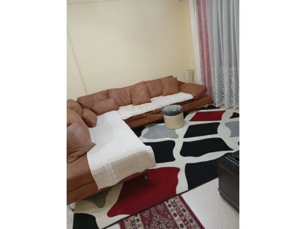 Tirane, jap me qera apartament 2+1 Kati 3, 107 m² 500 € (Astir)