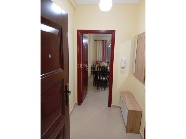 Tirane, jap me qera apartament 2+1 Kati 3, 107 m² 500 € (Astir)