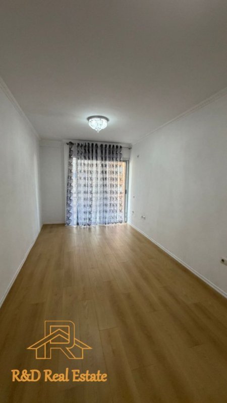 Tirane, shitet apartament 1+1+Ballkon Kati 3, 69 m² 91.000 € (Rruga Thesarit Fresk)