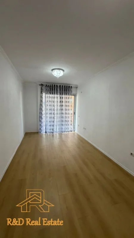 Tirane, shitet apartament 1+1+Ballkon Kati 3, 69 m² 91.000 € (Rruga Thesarit Fresk)