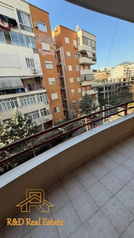 Tirane, shitet apartament 1+1+Ballkon Kati 3, 69 m² 91.000 € (Rruga Thesarit Fresk)