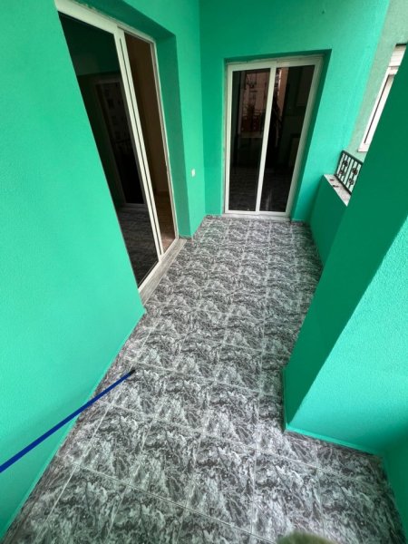 Tirane, jepet me qera zyre Kati 3, 120 m² 1.200 € (Rruga Tish Dahia)