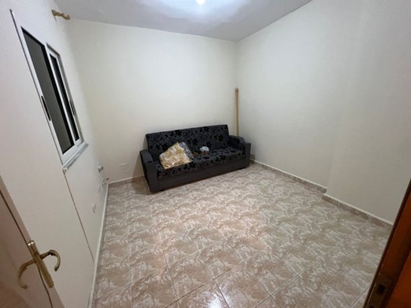 Tirane, jepet me qera zyre Kati 3, 120 m² 1.200 € (Rruga Tish Dahia)