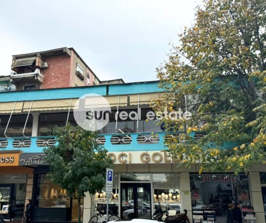 Shkoder, jepet me qera ambjent biznesi Kati 1, 312 m² 2.000 € (RUS)