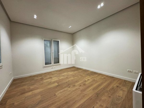 Tirane, jepet me qera zyre , 440 m² 9.000 € (PRANE AMBASADES AMERIKANE)