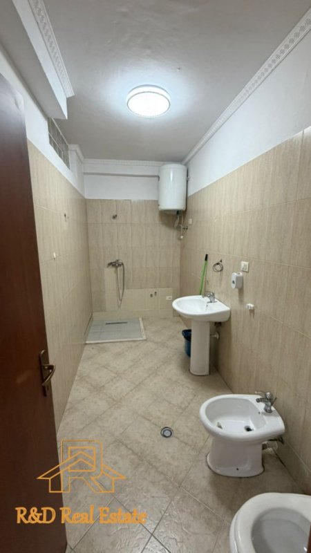 Tirane, shitet apartament 2+1+Ballkon Kati 3, 75 m² 112.000 € (Fresk (Spar 2))
