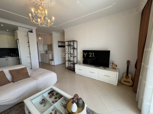 Tirane, jap me qera apartament 2+1 Kati 6, 115 m² 550 € (Astir)