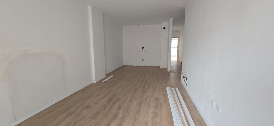 Tirane, shitet apartament 2+1 , 116 m² 187.000 € (LAPRAKE)