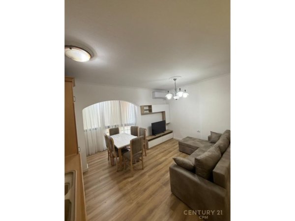 Tirane, jap me qera apartament 2+1 Kati 5, 75 m² 650 € (Fusha Aviacionit)