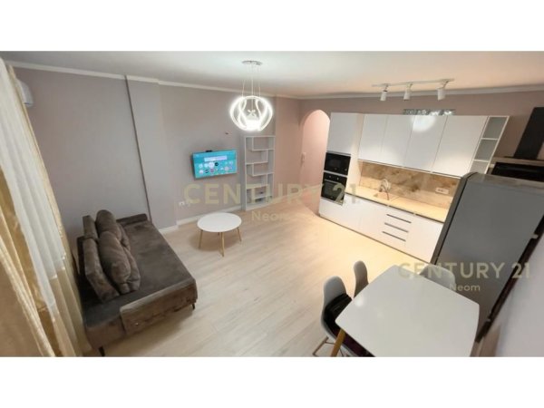 Tirane, jap me qera apartament 1+1 Kati 2, 70 m² 530 € (Liqeni Thate)