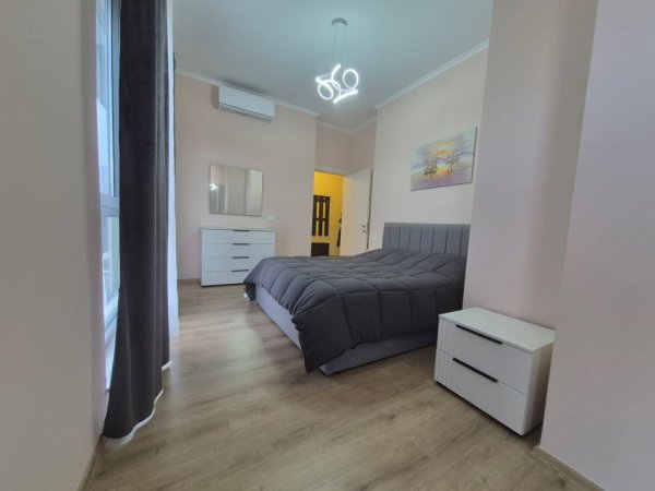 Tirane, jepet me qera apartament 1+1 Kati 5, 65 m² 600 € (Pranë Bulevardit të Ri)