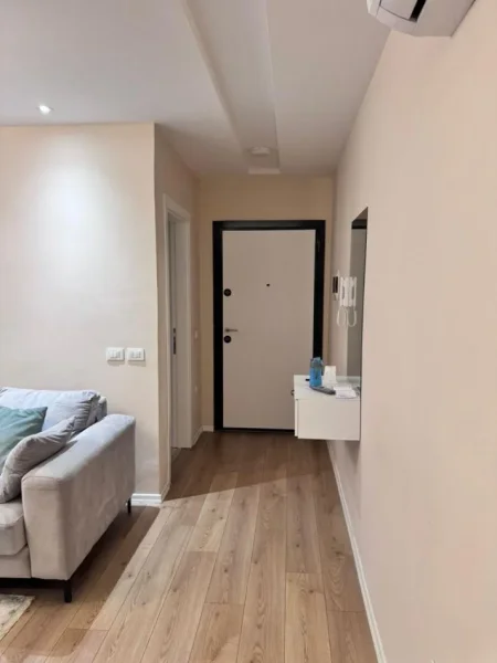 Tirane, jepet me qera apartament 1+1 Kati 3, 62 m² 500 € (selite)