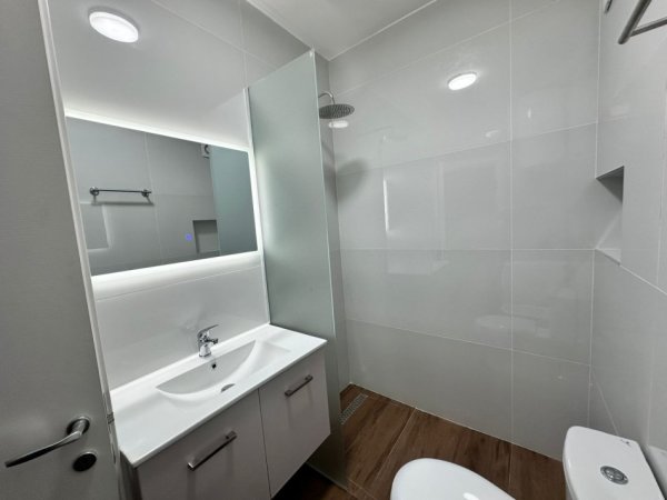 Tirane, shitet apartament 2+1 Kati 8, 104 m² 155.000 € (Astir – Kompleksi Fratari)