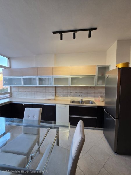 Tirane, jepet me qera apartament 2+1 Kati 3, 100 m² 900 € (rruga e kosovareve)