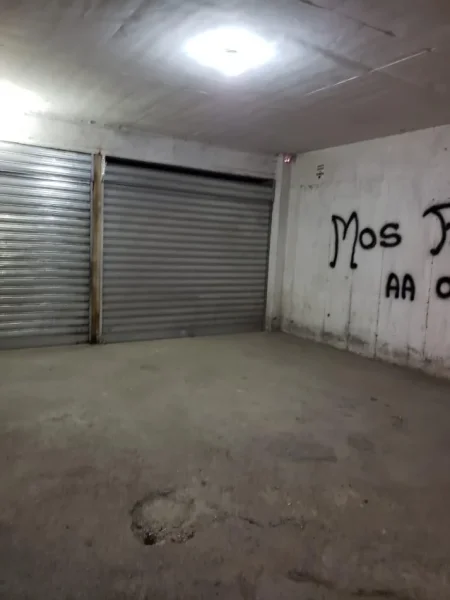 Tirane, jepet me qera garazh | post parkimi , 20 m² 200 € (delijorgji)