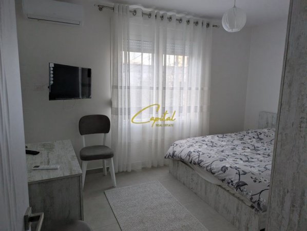 Tirane, jepet me qera apartament 2+1 Kati 2, 70 m² 650 € (SELVIA)