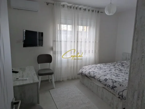 Tirane, jepet me qera apartament 2+1 Kati 2, 70 m² 650 € (SELVIA)