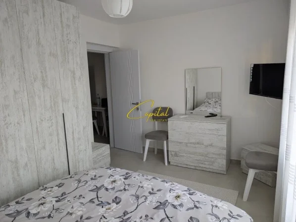 Tirane, jepet me qera apartament 2+1 Kati 2, 70 m² 650 € (SELVIA)