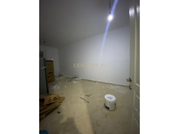 Tirane, jap me qera apartament 1+1 Kati 8, 67 m² 380 € (Golden Park)