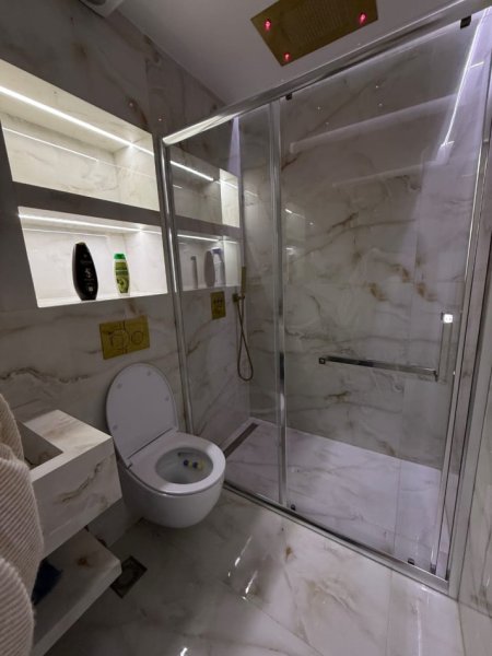 Tirane, jepet me qera apartament 1+1 Kati 0, 40 m² 550 € (21 dhjetori)