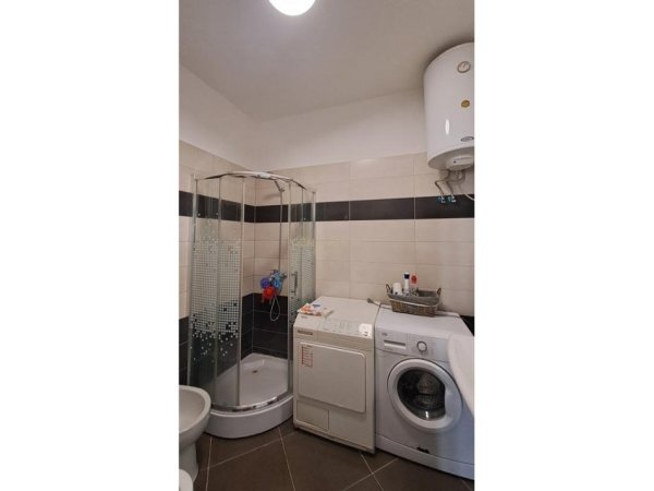 Tirane, jap me qera apartament 2+1 Kati 3, 83 m² 650 € (Kopshti Zologjik)
