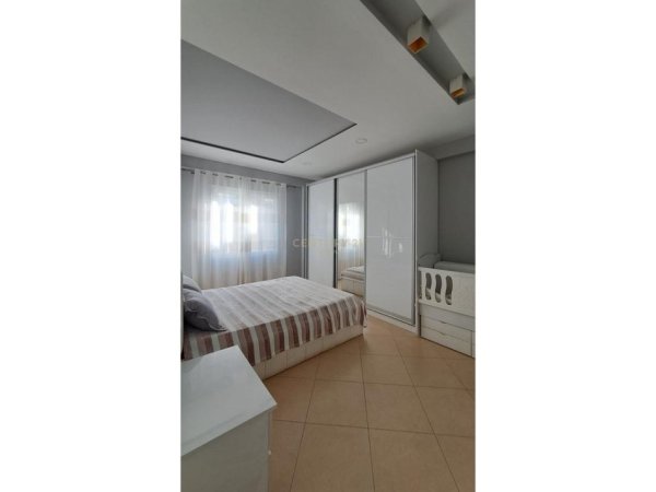 Tirane, jap me qera apartament 2+1 Kati 3, 83 m² 650 € (Kopshti Zologjik)