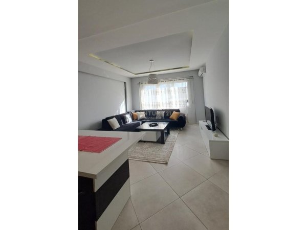 Tirane, jap me qera apartament 2+1 Kati 3, 83 m² 650 € (Kopshti Zologjik)